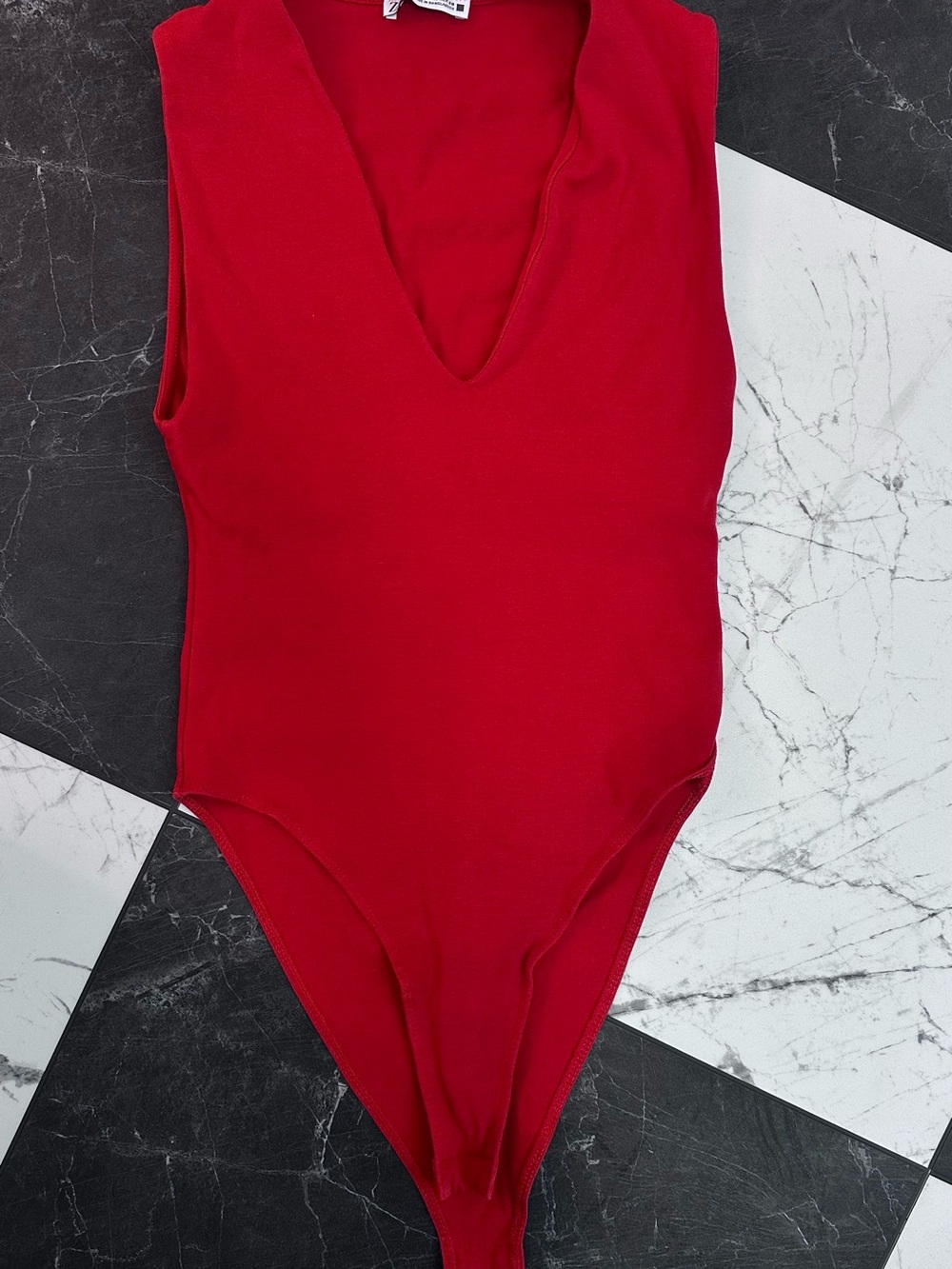 Zara Red Deep V Sleeveless Bodysuit - Picture 2 of 6